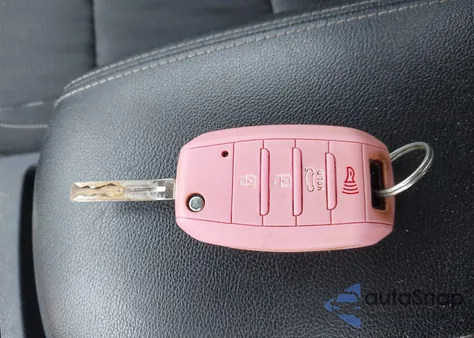 2017 Kia Sportage Lx z USA, uszkodzony, nr VIN KNDPM3AC5H7085059